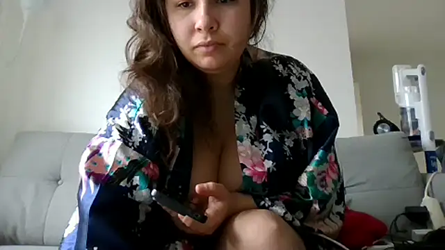 Snapshot of minette-sexy chatting on 01/21/25, 10:41 minette-sexy online show from 01/21/25, 10:41