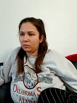 Snapshot of minette-sexy chatting on 02/11/25, 12:48 minette-sexy online show from 02/11/25, 12:48