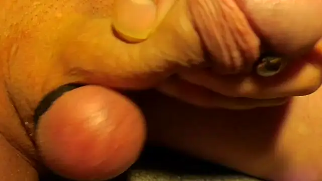 Snapshot of TheHardone_29 chatting on 12/18/25, 04:07 TheHardone 29 online show from 12/18/25, 04:07