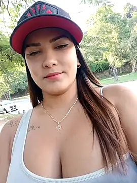 Snapshot of camiysebas21 chatting on 09/23/25, 08:56 camiysebas21 online show from 09/23/25, 08:56