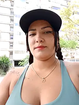 Snapshot of camiysebas21 chatting on 09/30/25, 04:56 camiysebas21 online show from 09/30/25, 04:56