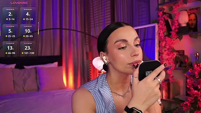 LunaNight online show from 10/26/25, 08:26