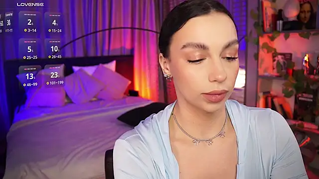 LunaNight online show from 12/02/25, 08:37