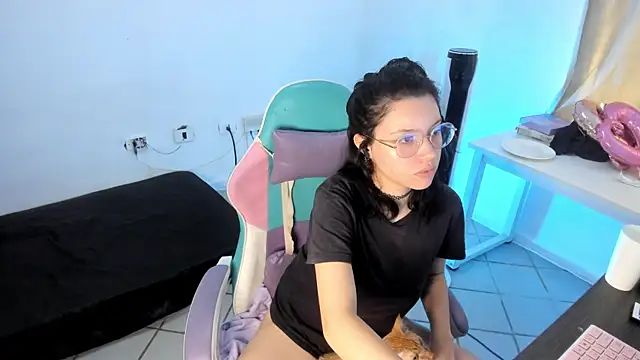 WandaDoll online show from 02/20/25, 02:57