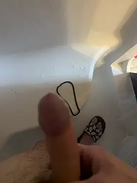 Snapshot of dannyb2121 chatting on 04/05/26, 05:21 dannyb2121 online show from 04/05/26, 05:21