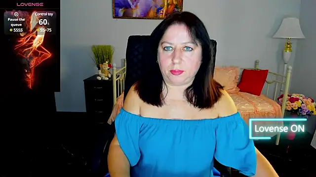 Julia Dean online show from 01/17/25, 01:03