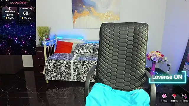 Julia Dean online show from 09/09/25, 11:54