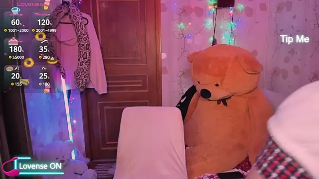 Lilly Black88888 online show from 03/10/25, 10:02