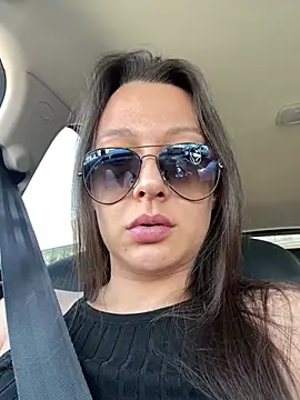 Snapshot of Lilly_Black88888 chatting on 05/17/26, 12:34 Lilly Black88888 online show from 05/17/26, 12:34