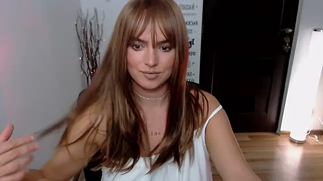 ChloeJewel1 online show from 11/25/25, 01:11