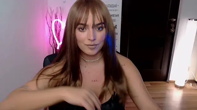 ChloeJewel1 online show from 11/28/25, 12:41