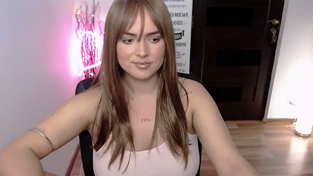 ChloeJewel1 online show from 02/01/26, 12:26