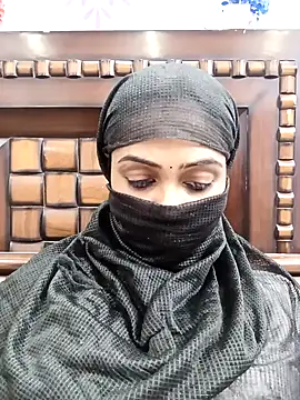 Snapshot of Yours-Bebo chatting on 01/22/25, 06:31 Yours-Bebo online show from 01/22/25, 06:31