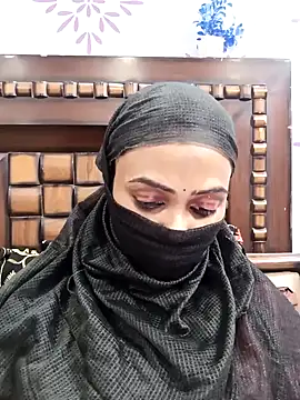 Snapshot of Yours-Bebo chatting on 01/24/25, 06:14 Yours-Bebo online show from 01/24/25, 06:14