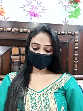 Snapshot of Yours-Bebo chatting on 11/06/25, 08:26 Yours-Bebo online show from 11/06/25, 08:26