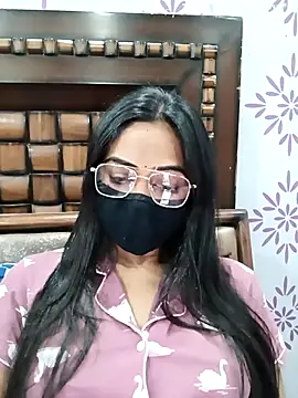 Snapshot of Yours-Bebo chatting on 11/25/25, 05:51 Yours-Bebo online show from 11/25/25, 05:51