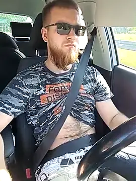 Snapshot of Sweet_bear69 chatting on 09/09/25, 01:21 Sweet bear69 online show from 09/09/25, 01:21