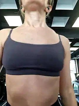 Snapshot of Miss____Mia_ chatting on 02/12/25, 11:51 Miss Mia online show from 02/12/25, 11:51