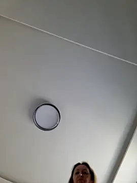 Snapshot of Miss____Mia_ chatting on 03/04/25, 08:02 Miss Mia online show from 03/04/25, 08:02