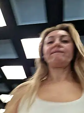 Miss    Mia  online show from 01/14/26, 11:27