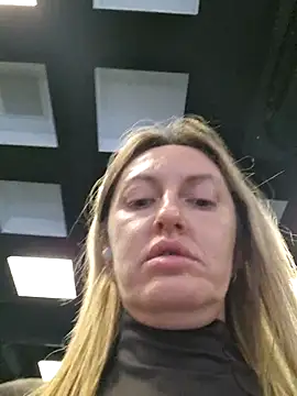 Miss    Mia  online show from 02/04/26, 12:55