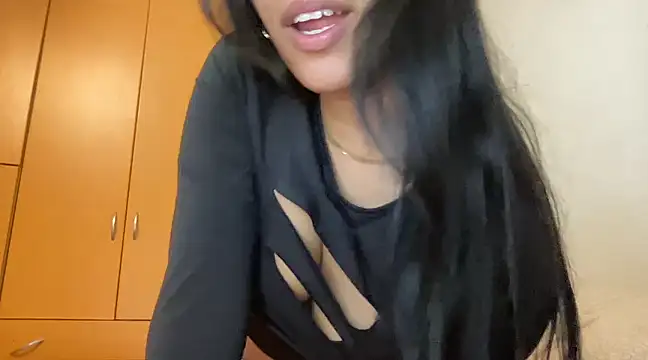 Snapshot of Dulce_latingirl chatting on 12/10/24, 04:27 Dulce latingirl online show from 12/10/24, 04:27