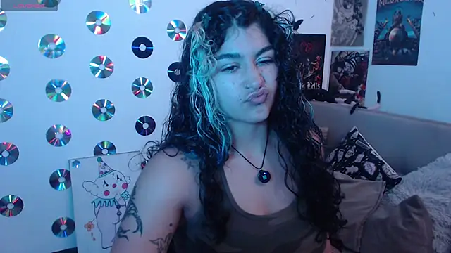 abril666 online show from 10/20/25, 03:34