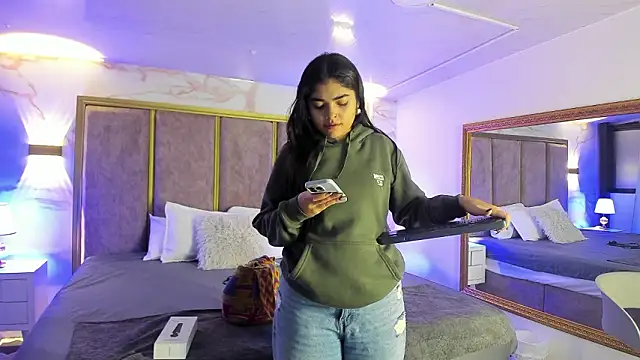 Snapshot of GiselOrtiz chatting on 03/13/26, 10:22 GiselOrtiz online show from 03/13/26, 10:22