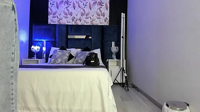 Snapshot of GiselOrtiz chatting on 03/27/26, 10:15 GiselOrtiz online show from 03/27/26, 10:15