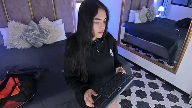 GiselOrtiz online show from 07/30/26, 10:58