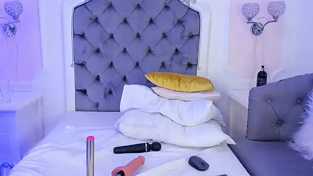 Snapshot of Jasmine55__ chatting on 12/10/24, 06:44 Jasmine55 online show from 12/10/24, 06:44