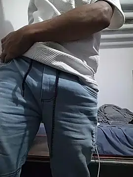 Snapshot of Danielitohot23cm chatting on 01/08/26, 03:09 Danielitohot23cm online show from 01/08/26, 03:09