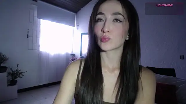Snapshot of _Lalaa chatting on 06/27/26, 05:18 Lalaa online show from 06/27/26, 05:18