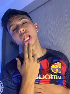 Leonarrrd 01 online show from 02/06/25, 02:33