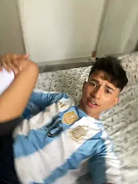 Leonarrrd 01 online show from 02/22/25, 07:58