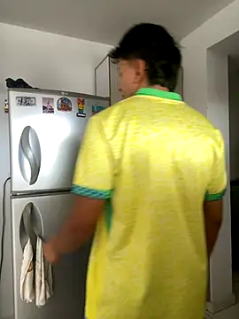 Snapshot of Leonarrrd_01 chatting on 10/03/25, 04:48 Leonarrrd 01 online show from 10/03/25, 04:48