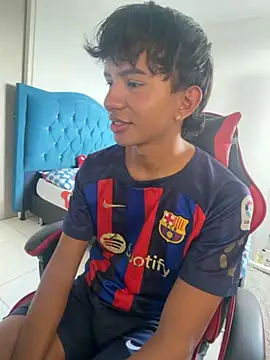 Leonarrrd 01 online show from 12/04/25, 04:05