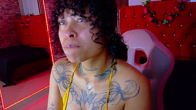 Snapshot of miahernadez303av chatting on 01/11/26, 04:28 miahernadez303av online show from 01/11/26, 04:28