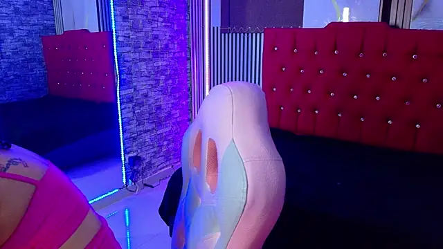 Snapshot of miahernadez303av chatting on 02/03/26, 06:40 miahernadez303av online show from 02/03/26, 06:40