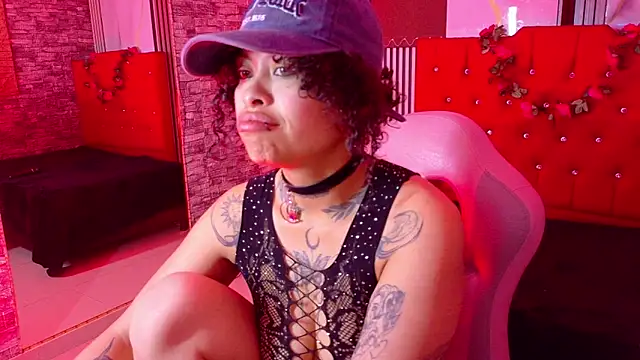 Snapshot of miahernadez303av chatting on 02/12/26, 04:18 miahernadez303av online show from 02/12/26, 04:18