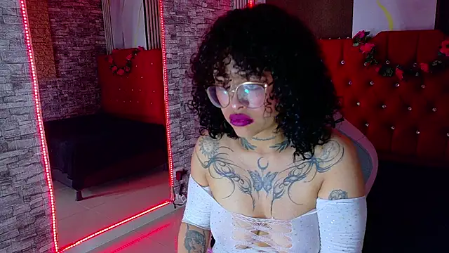 Snapshot of miahernadez303av chatting on 03/05/26, 04:52 miahernadez303av online show from 03/05/26, 04:52