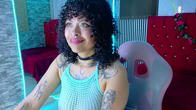 Snapshot of miahernadez303av chatting on 04/07/26, 03:18 miahernadez303av online show from 04/07/26, 03:18