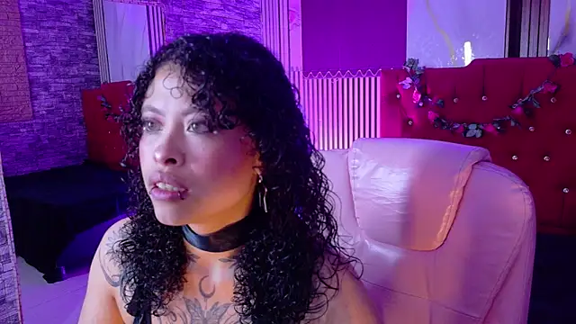 miahernadez303av online show from 05/22/26, 03:24