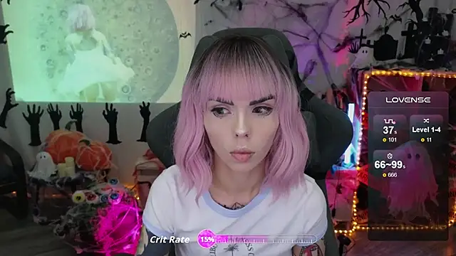 Snapshot of Kerry_Kirk chatting on 11/02/25, 08:55 Kerry Kirk online show from 11/02/25, 08:55