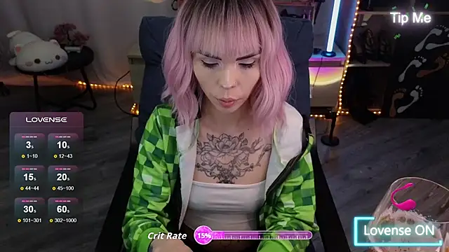 Snapshot of Kerry_Kirk chatting on 11/12/25, 08:19 Kerry Kirk online show from 11/12/25, 08:19