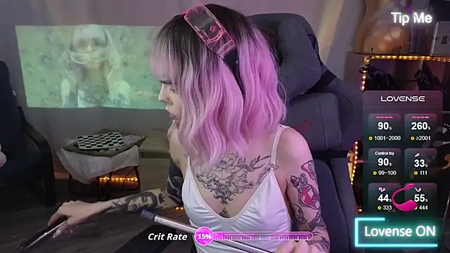 Snapshot of Kerry_Kirk chatting on 11/17/25, 06:57 Kerry Kirk online show from 11/17/25, 06:57