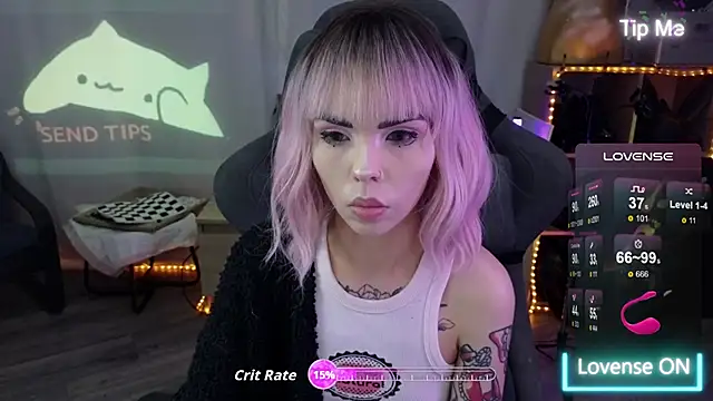 Snapshot of Kerry_Kirk chatting on 11/18/25, 10:14 Kerry Kirk online show from 11/18/25, 10:14