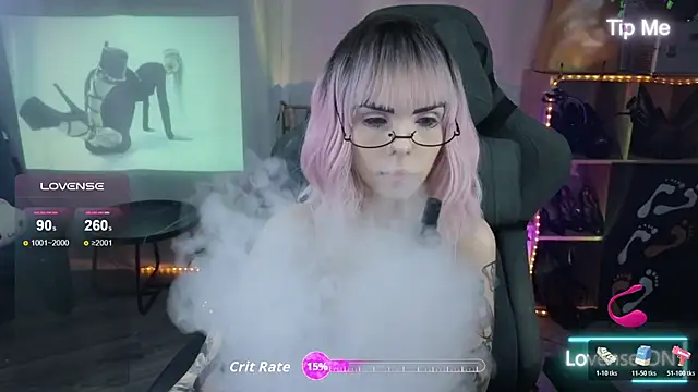 Snapshot of Kerry_Kirk chatting on 11/21/25, 09:02 Kerry Kirk online show from 11/21/25, 09:02