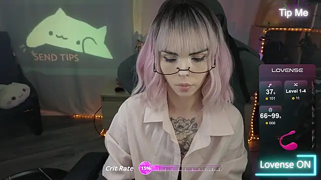 Snapshot of Kerry_Kirk chatting on 11/27/25, 08:44 Kerry Kirk online show from 11/27/25, 08:44