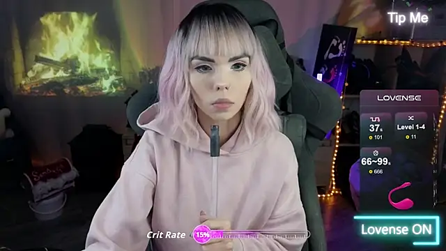 Snapshot of Kerry_Kirk chatting on 12/13/25, 10:26 Kerry Kirk online show from 12/13/25, 10:26